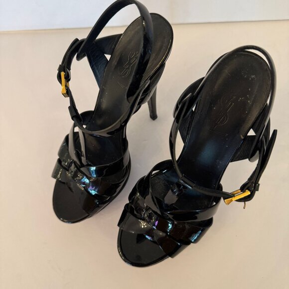 YSL Tribute Sandal in Blk Patent Leather - Picture 4 of 15